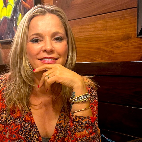 Meet your Posher, Michelle - Picture 1 of 1